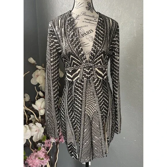 Fashion Nova Diva Sequin Mini Dress X-Large Plunge V-Neck Beige Black Slits Sexy - Picture 1 of 12